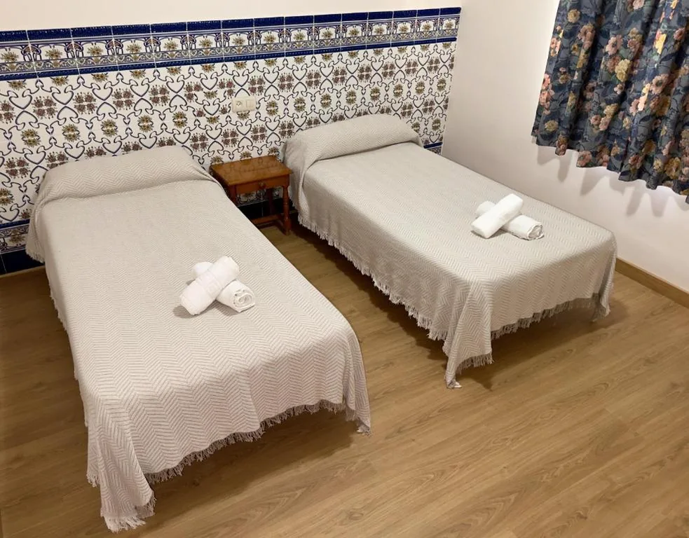 Quarto Duplo Económico - 2 camas — HOSTAL LA CAÑADA RUIDERA