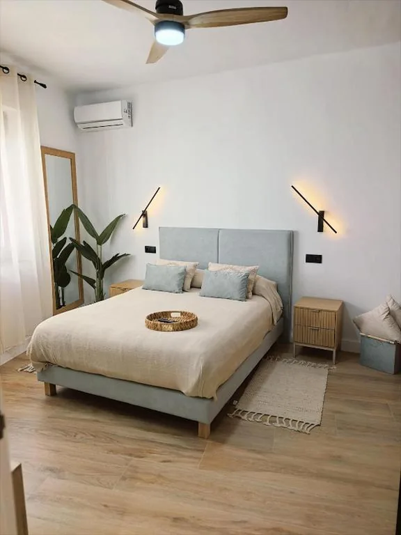 Camera doppia con bagno privato — Hostal La Casa Del Escudo