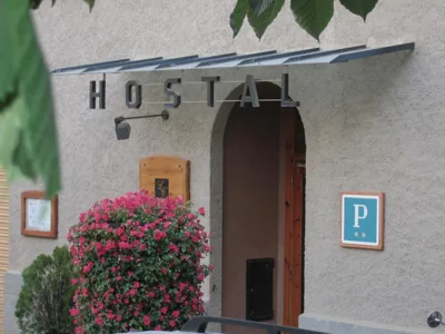 Hostal La Catalana — photo 9
