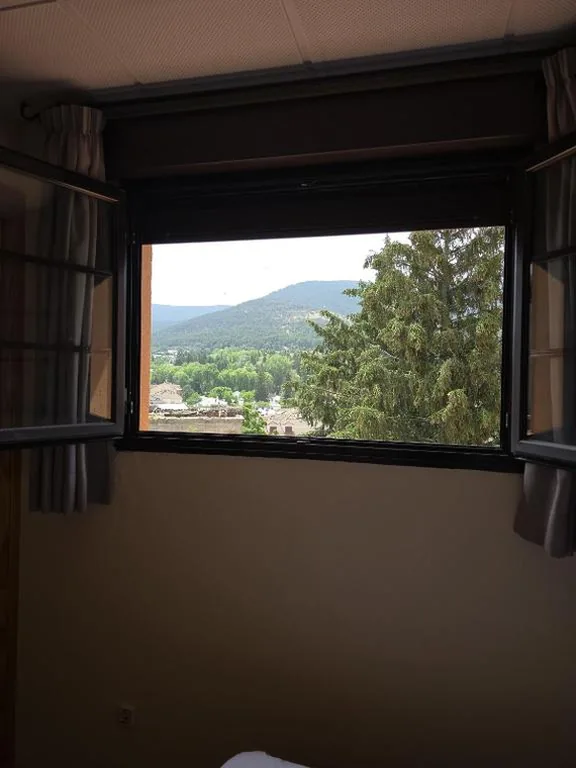 Camera Doppia con vista sulle montagne — Hostal La Cigüeña Check-in Autónomo