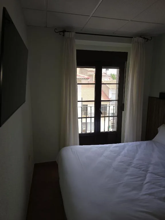 Camera Doppia Economica — Hostal La Cigüeña Check-in Autónomo