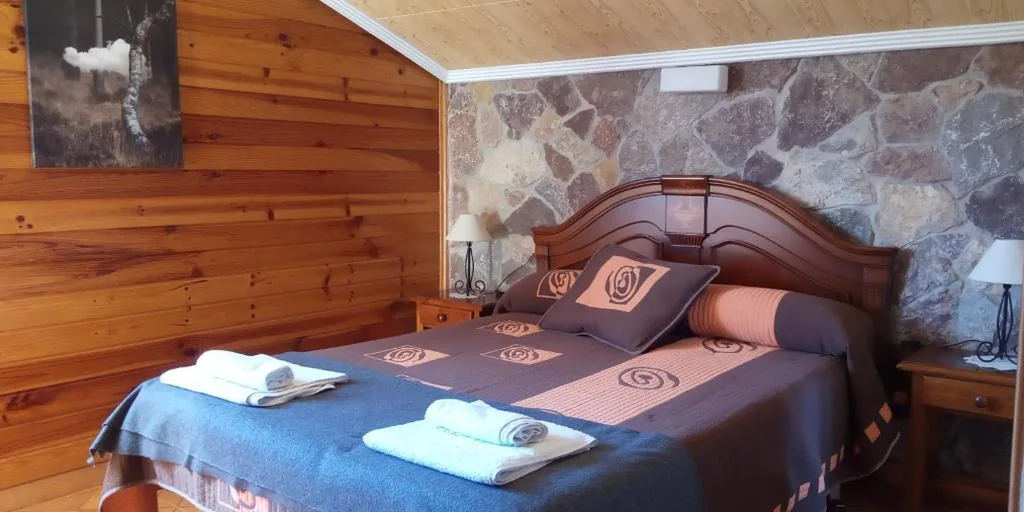 山景双人间 — Hostal La Collada de Aralla