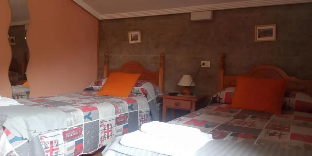 双人间 — Hostal La Collada de Aralla