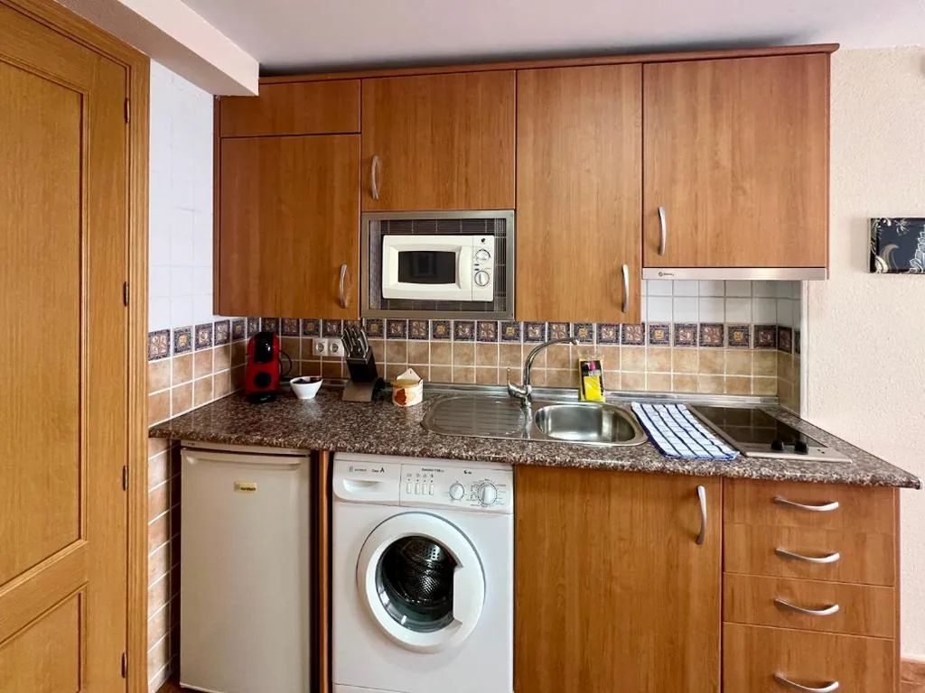 Estudio - Adaptado para personas con movilidad reducida — Hostal la Colmena