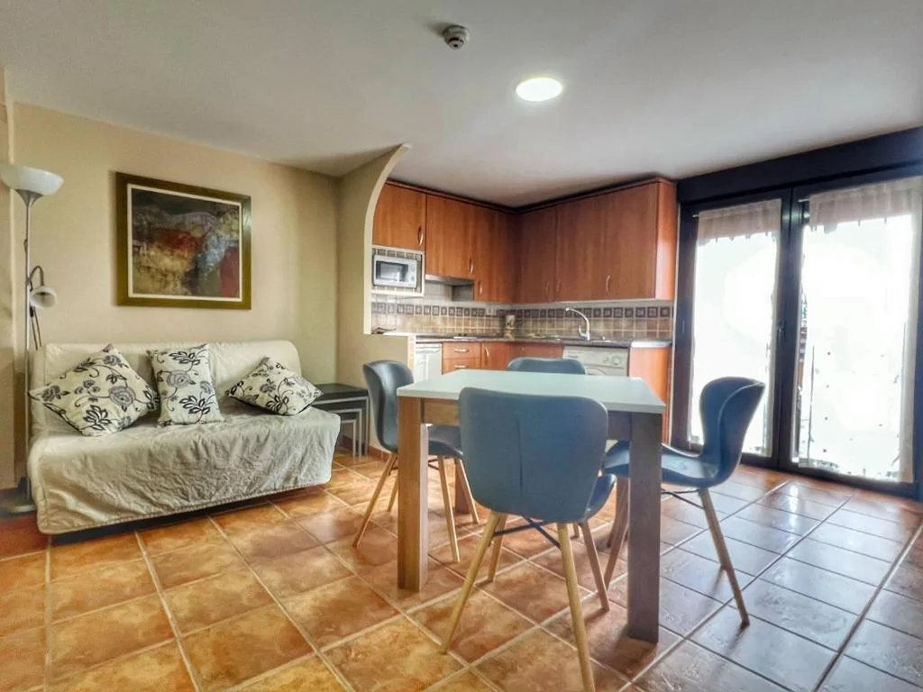 Estudio Familiar — Hostal la Colmena