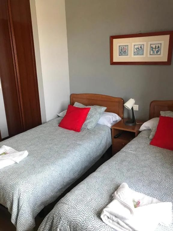 Tweepersoonskamer met uitzicht op zee - 2 bedden — Hostal La Concha Somo