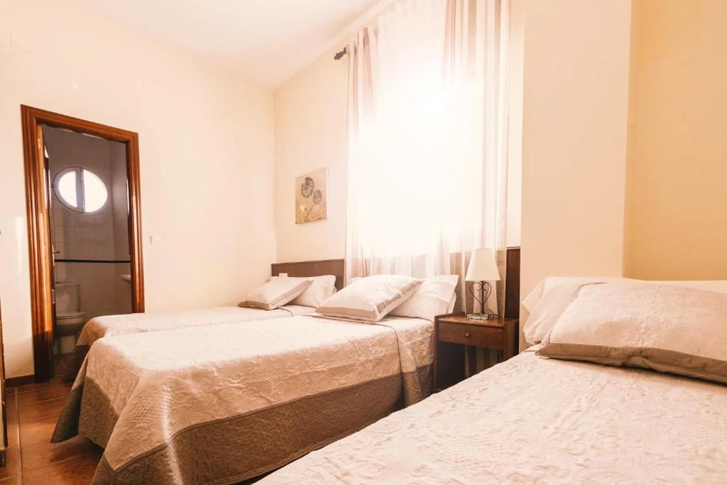 Chambre double - 2 lits — Hostal La Dehesa