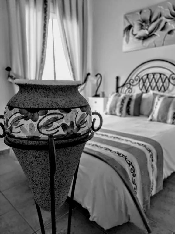 Chambre double standard avec vue sur le jardin - 1 ou 2 lits — Hostal La Dehesa