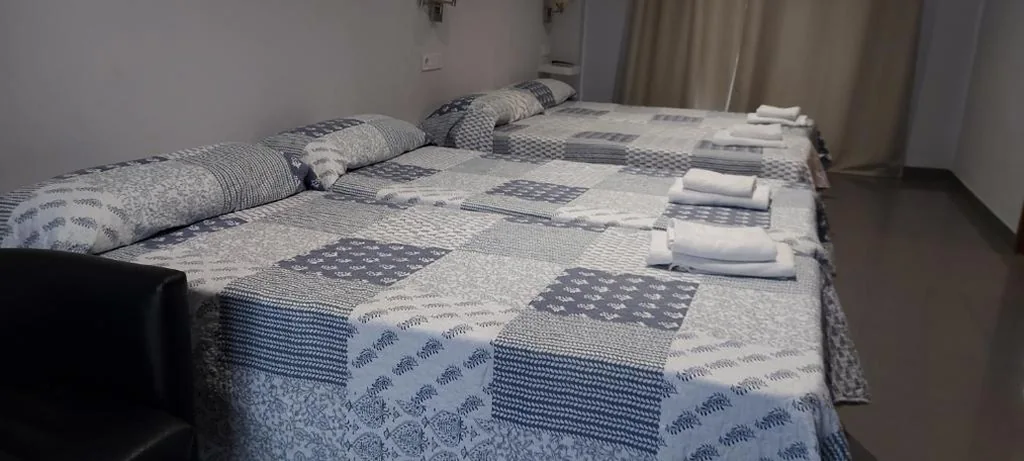 Quarto Familiar Clássico — Hostal La Ermita
