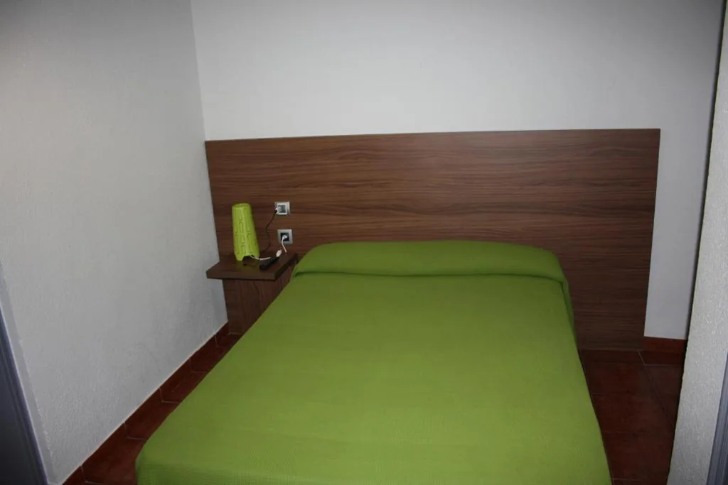 Habitación Individual — Hostal La Estación