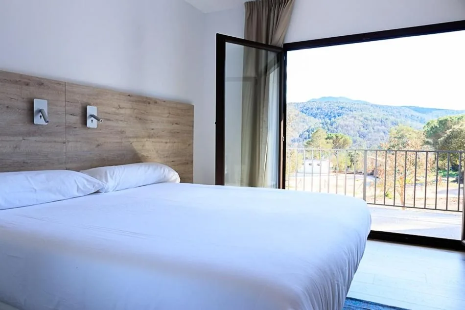 ダブルルーム – ベッド1台または2台 — Hostal La Guineu