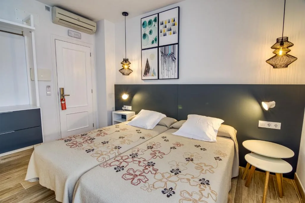 Habitación Doble - 1 o 2 camas — Hostal La Isla