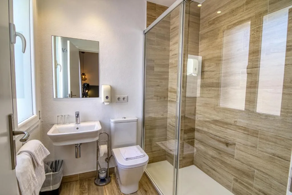 Habitación Triple — Hostal La Isla