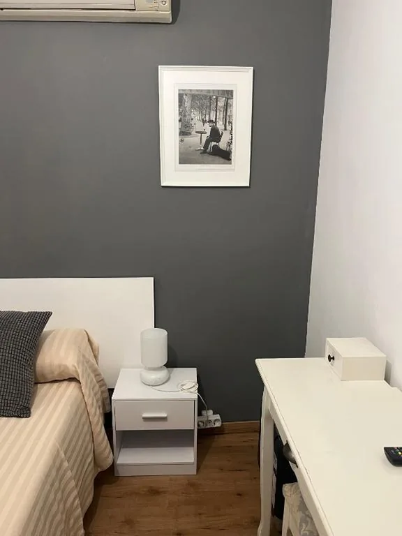 Habitación Individual Económica — Hostal La Lluna