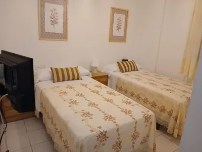 Hostal La Madrileña — foto 12