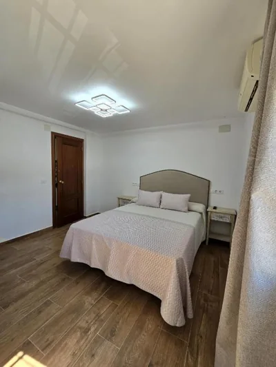 Hostal La Mancha — Foto 8