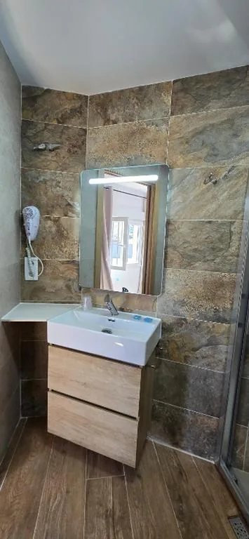 Hostal La Mancha — Foto 10