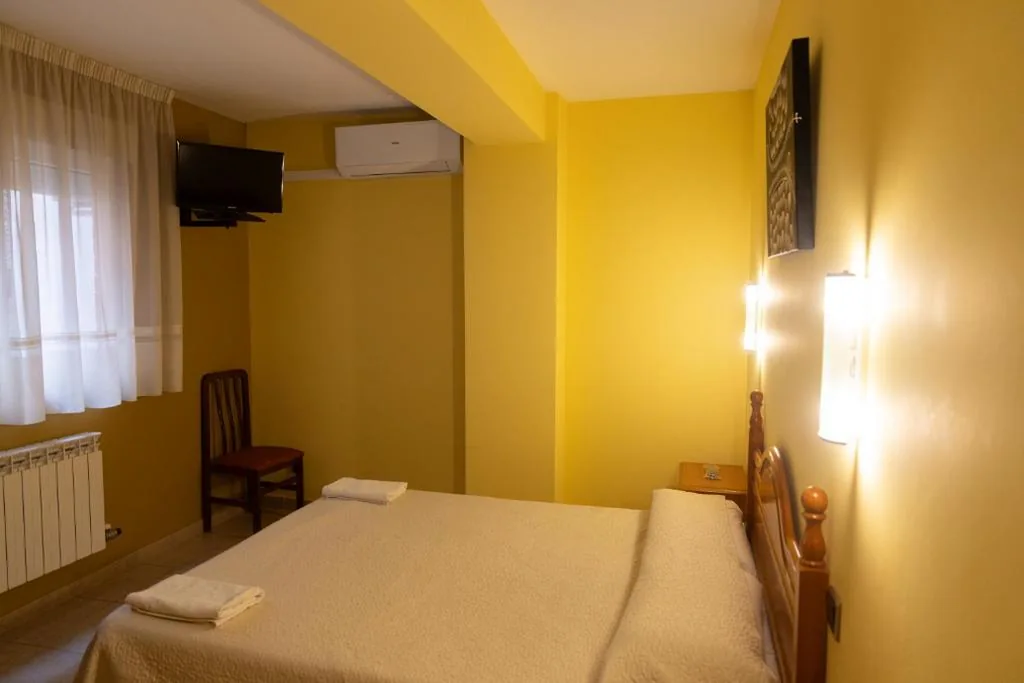 HOSTAL La MARAVILLOSA DE VALDERAS