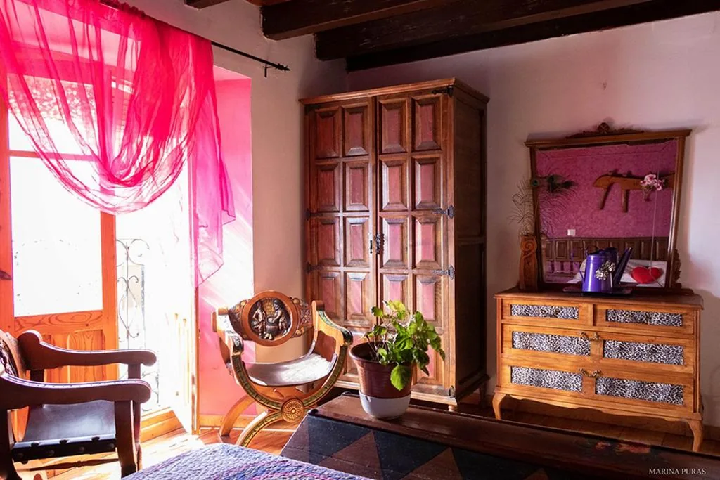 Habitación Deluxe - 1 cama grande — Hostal La Moruga