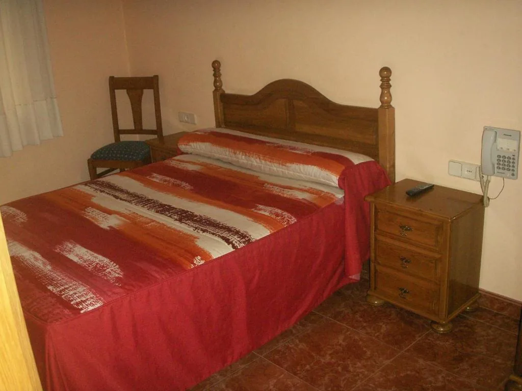 单人间 — Hostal La Nava