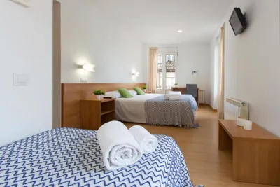 Hostal La Numantina — Foto 2