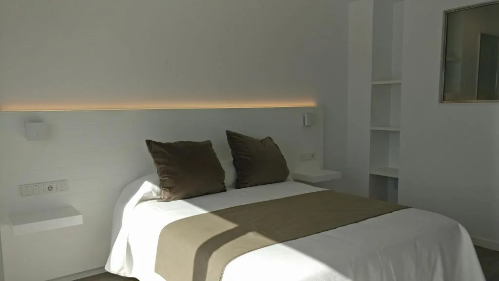 Superior-Doppelzimmer mit Meerblick - 1 oder 2 Betten — Hostal La Palma
