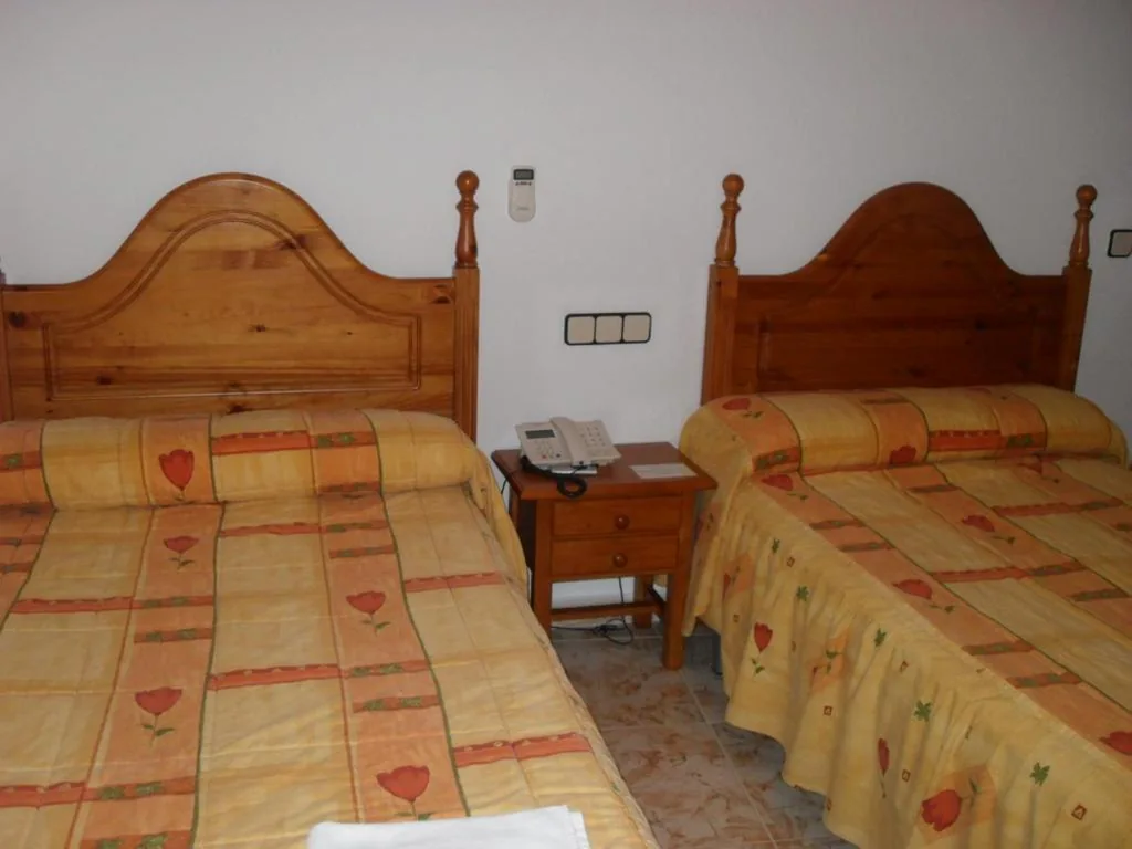 Quarto Duplo - 1 ou 2 camas — Hostal La Paz