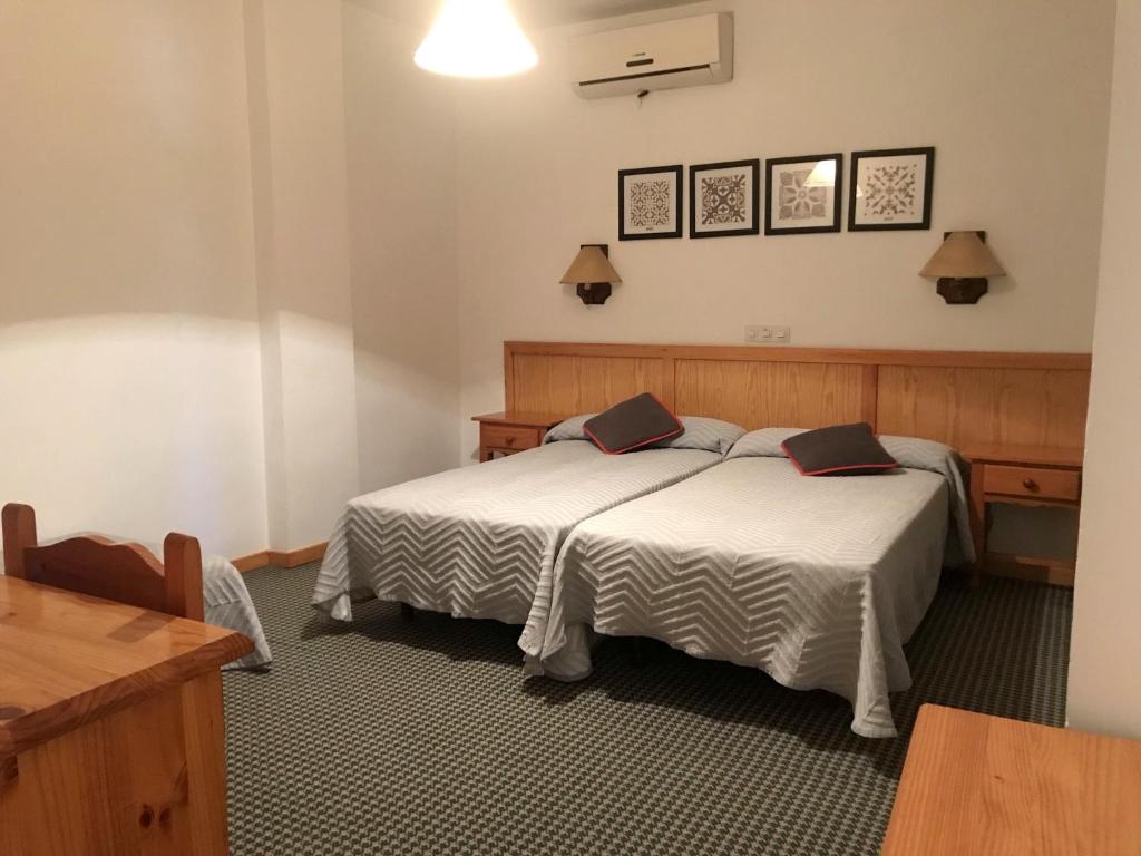 HOSTAL LA POSADA