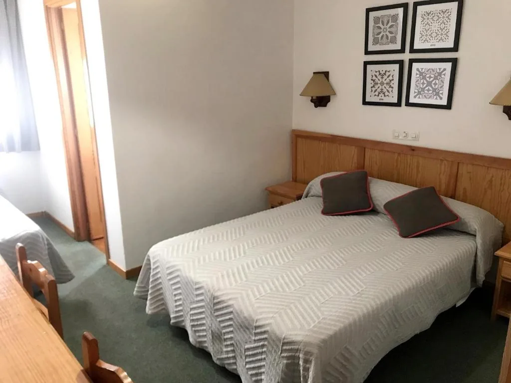 HOSTAL LA POSADA