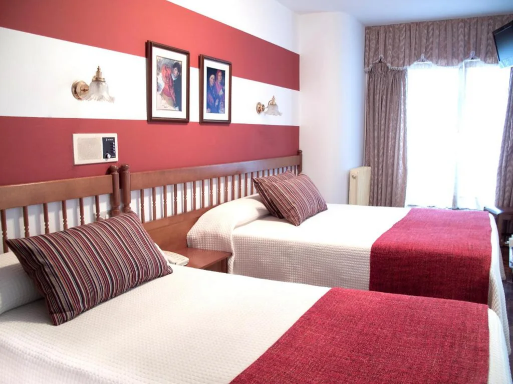 Habitación Triple — Hostal La Provinciana