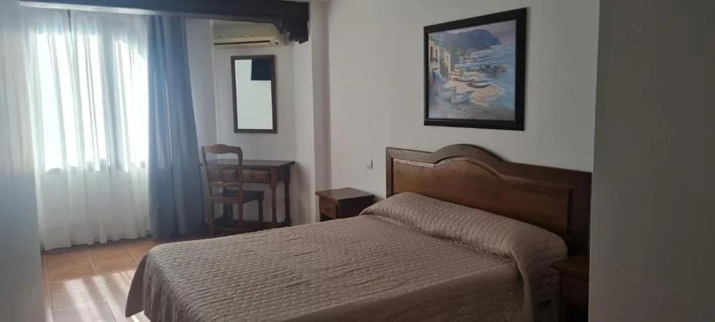 Quarto Duplo Superior — Hostal La RoDa