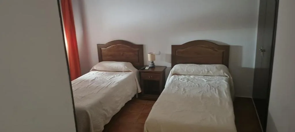 Quarto Triplo — Hostal La RoDa