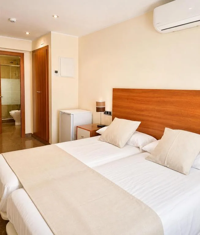 Doppelzimmer — Hostal La Tina