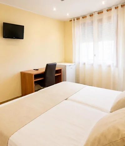 Hostal La Tina — Foto 5