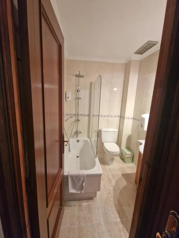 Doppelzimmer mit 2 Einzelbetten — Hostal La Toba