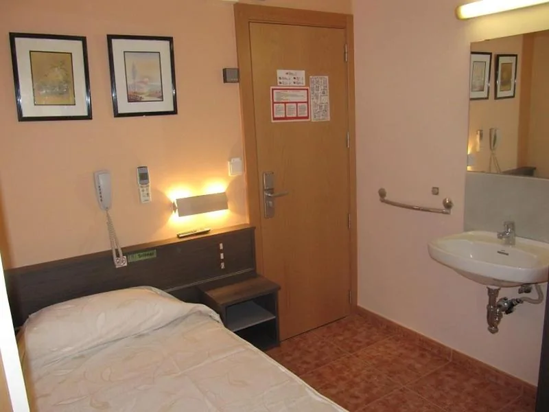 Einzelzimmer — Hostal La Vila