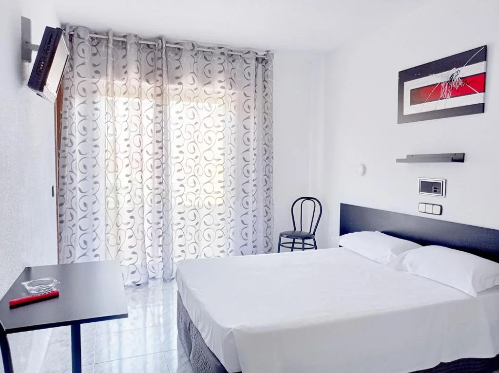 Doppelzimmer mit Balkon — Hostal Lady Ana María