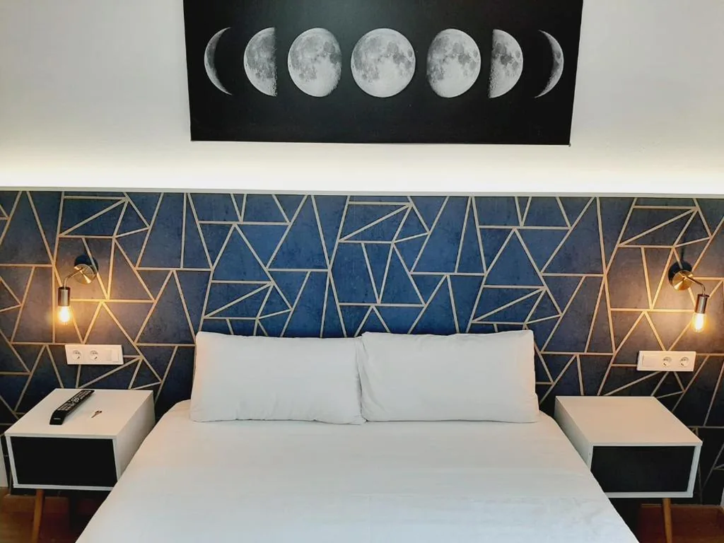Familienzimmer — Hostal Laia by gaiarooms