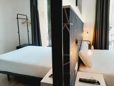 Hostal Laia by gaiarooms — Foto 10