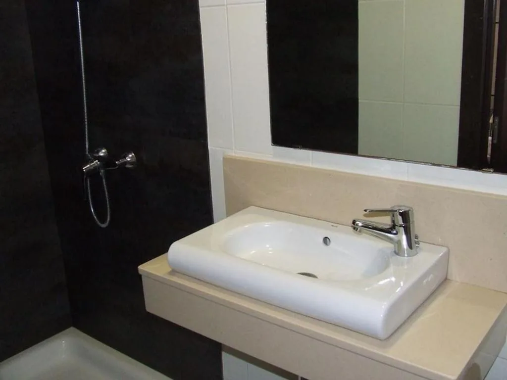 Doppelzimmer – 1 oder 2 Betten — Hostal Larios