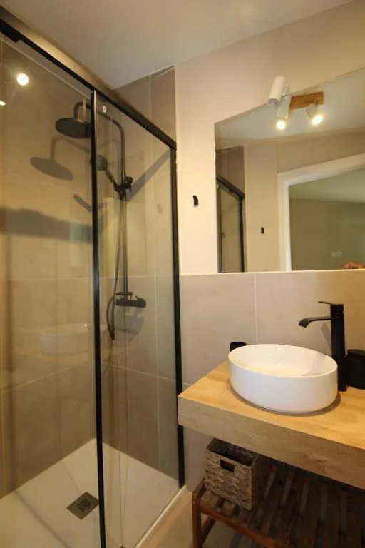 Camera doppia con bagno privato — Hostal Las Acacias