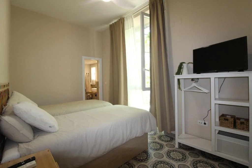 Camera doppia Standard con ventilatore — Hostal Las Acacias