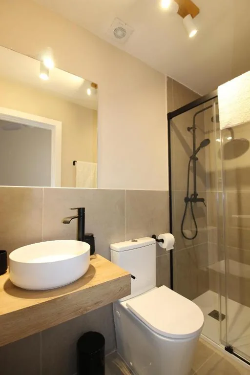 Camera singola con vasca — Hostal Las Acacias
