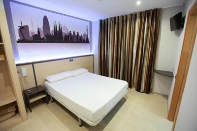 Hostal Las Flores Ramblas — foto 10