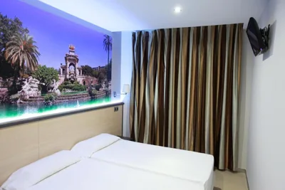 Hostal Las Flores Ramblas — foto 11