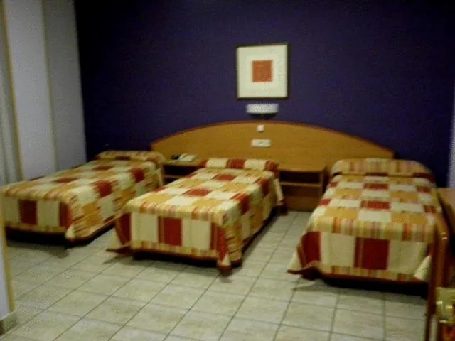 Camera tripla — Hostal Las Fuentes