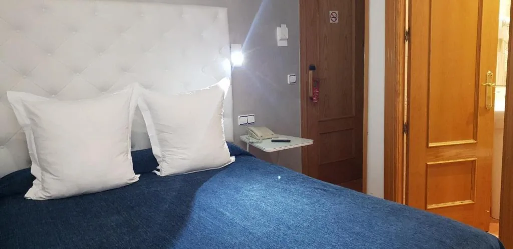 Camera matrimoniale Standard con parcheggio — Hostal Las Fuentes