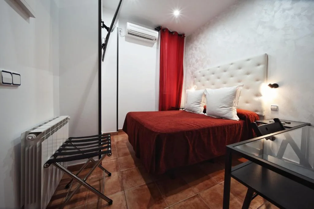 Camera matrimoniale interna Economy — Hostal Las Fuentes