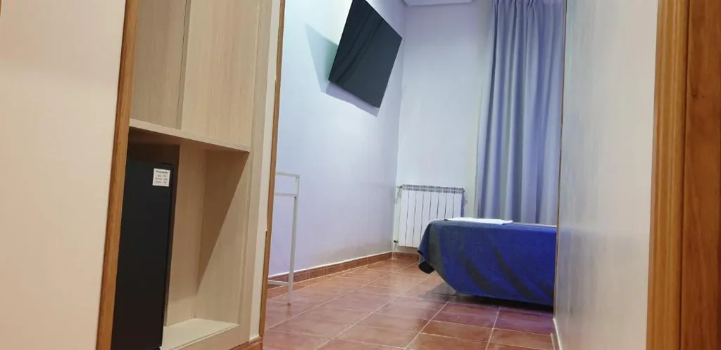 Camera matrimoniale Superior con parcheggio — Hostal Las Fuentes