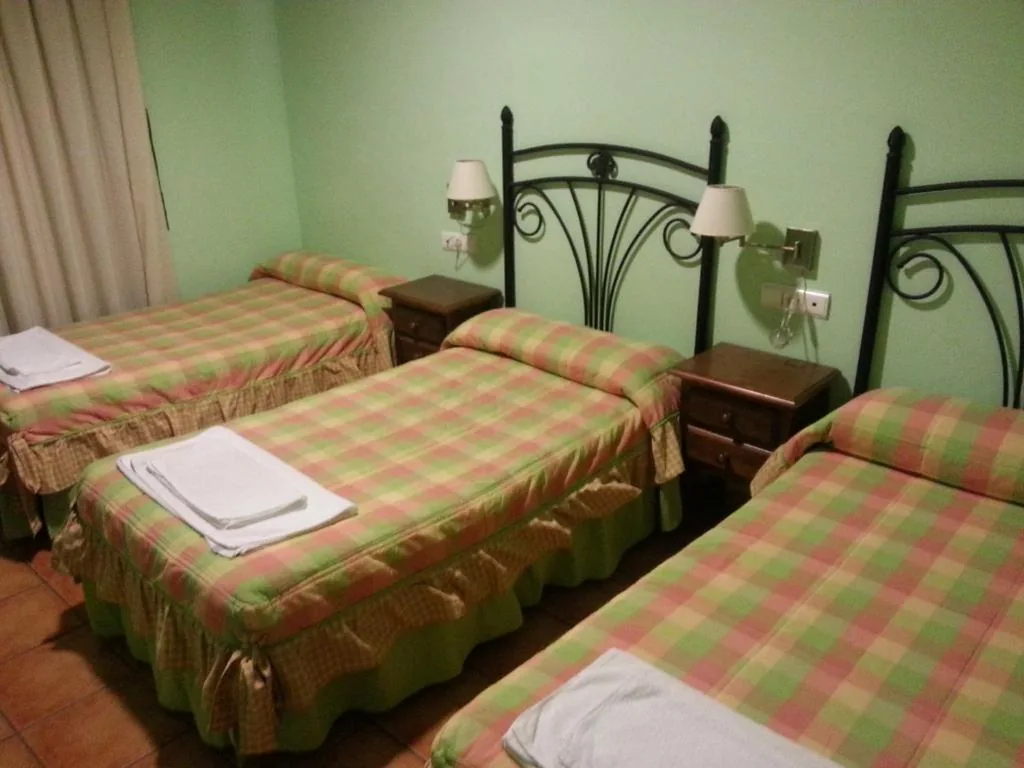 Camera tripla — Hostal las Tres Jotas